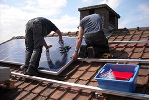 Saldering terug geleverde elektriciteit zonnepanelen op jaarbasis