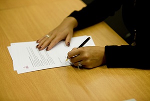 Moet u op pensioenadvies aan personeel loonheffing inhouden?