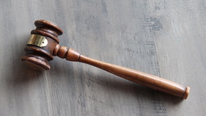 Uitzendkracht claimt terecht vast dienstverband