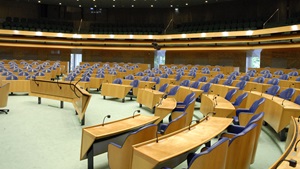 Phased introduction of the right of access to tax records